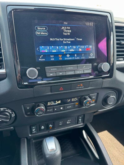 2022 Nissan Frontier SV 4x4 4dr Crew Cab 5 ft. SB