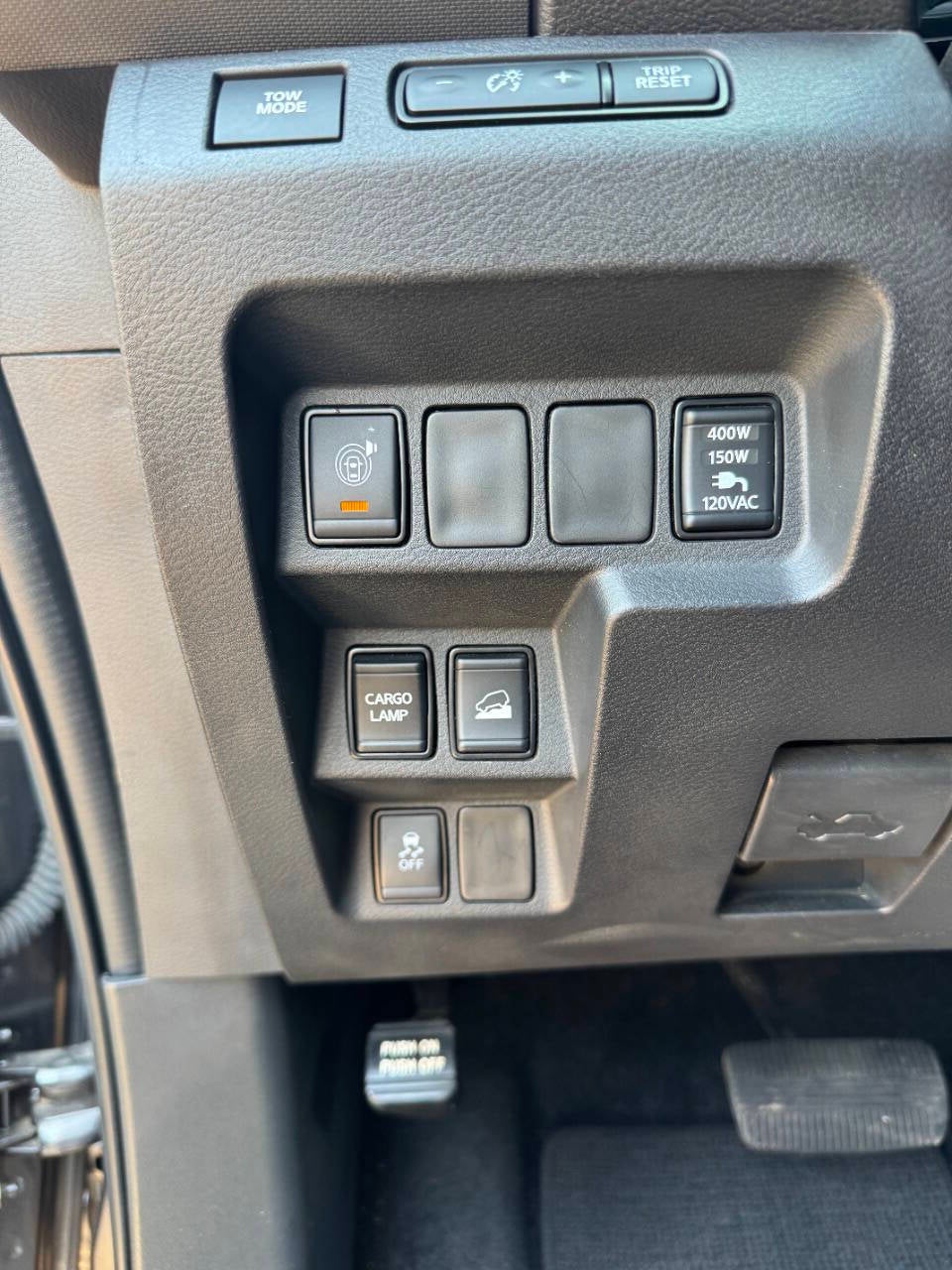 2022 Nissan Frontier SV 4x4 4dr Crew Cab 5 ft. SB