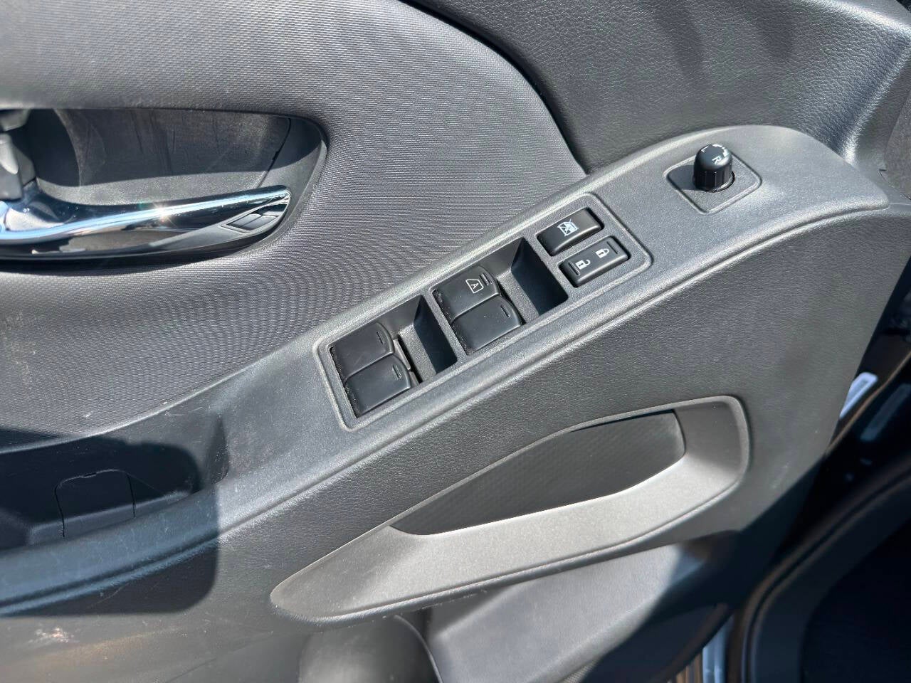 2022 Nissan Frontier SV 4x4 4dr Crew Cab 5 ft. SB