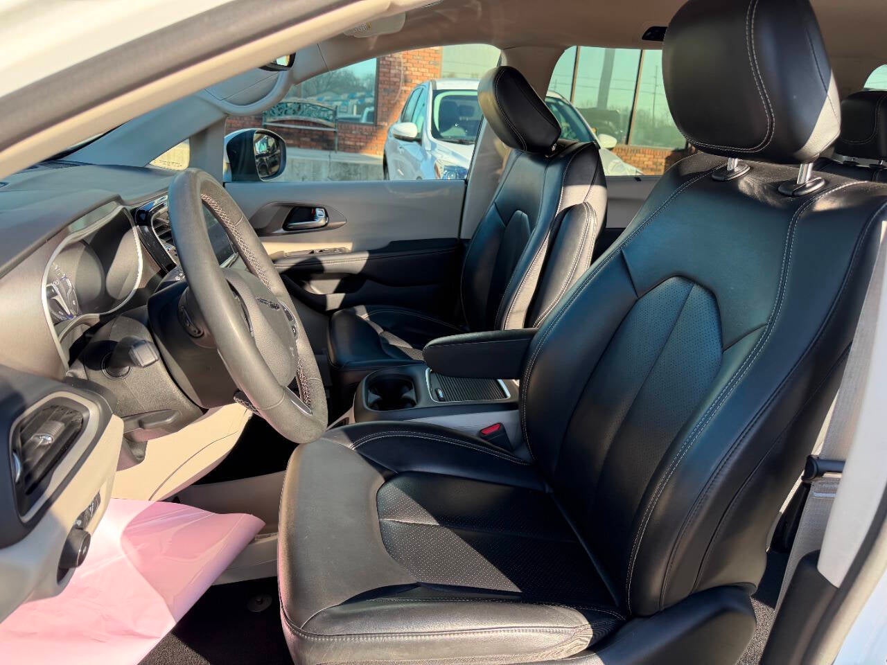 2023 Chrysler Pacifica Touring L 4dr Mini Van