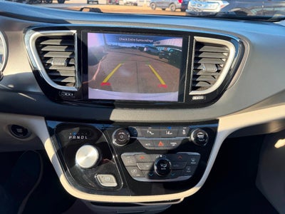 2023 Chrysler Pacifica Touring L 4dr Mini Van