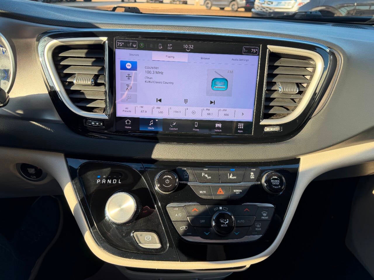 2023 Chrysler Pacifica Touring L 4dr Mini Van