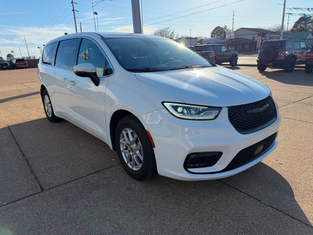 2023 Chrysler Pacifica Touring L 4dr Mini Van