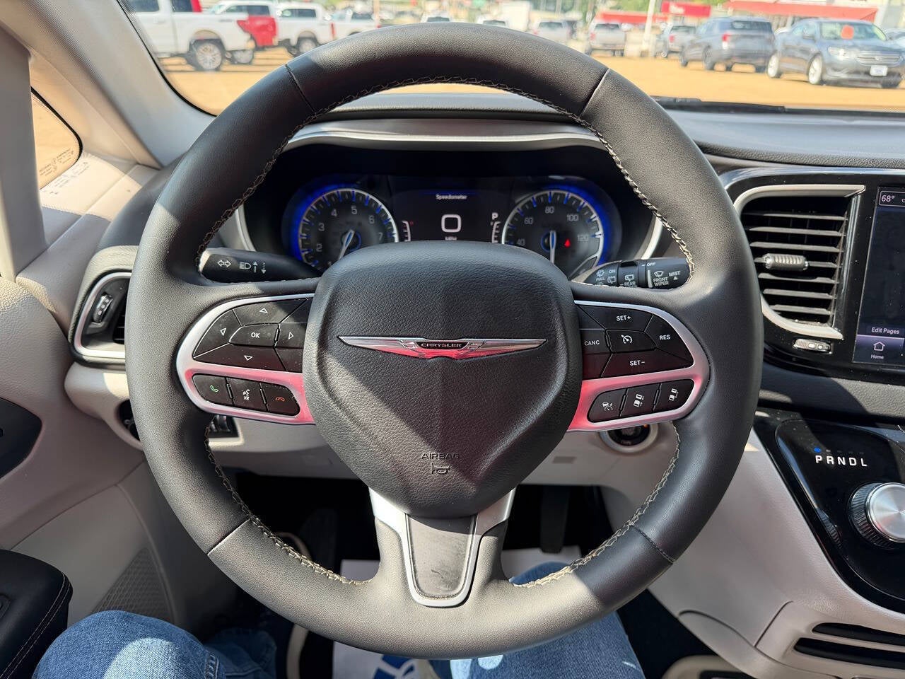 2023 Chrysler Pacifica Touring L 4dr Mini Van