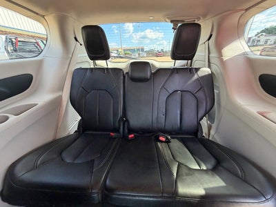 2023 Chrysler Pacifica Touring L 4dr Mini Van