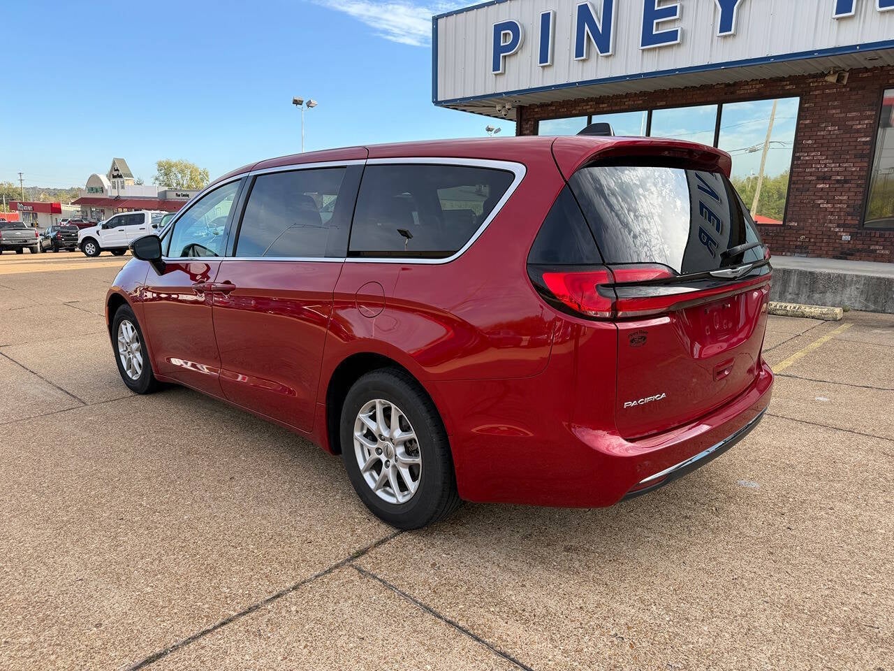 2024 Chrysler Pacifica Touring L 4dr Mini Van