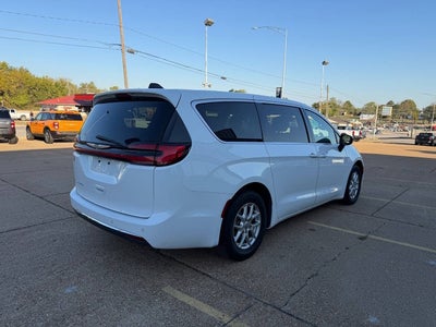 2024 Chrysler Pacifica Touring L 4dr Mini Van