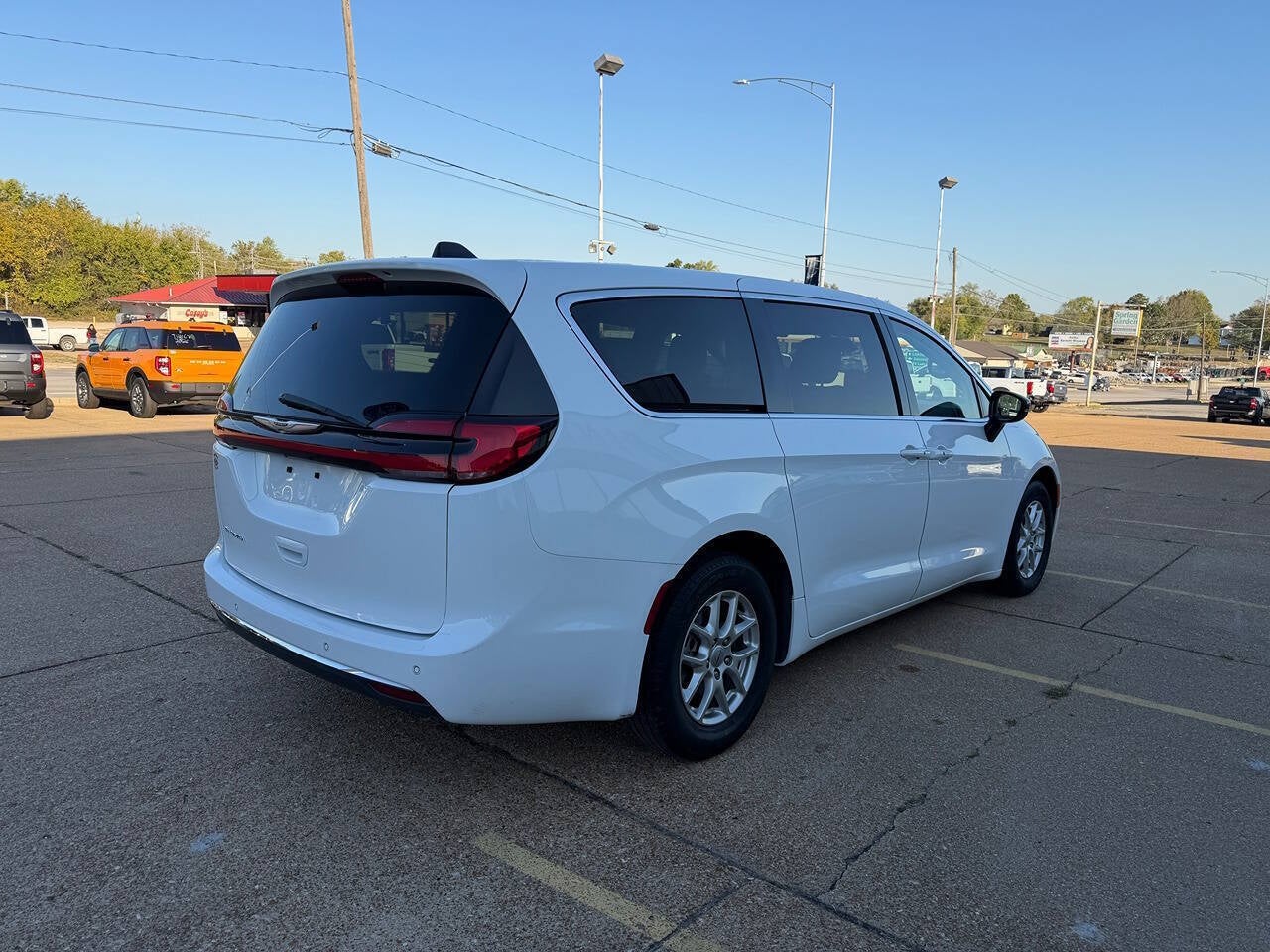 2024 Chrysler Pacifica Touring L 4dr Mini Van