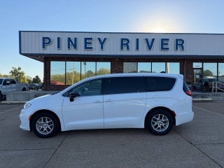 2024 Chrysler Pacifica Touring L 4dr Mini Van