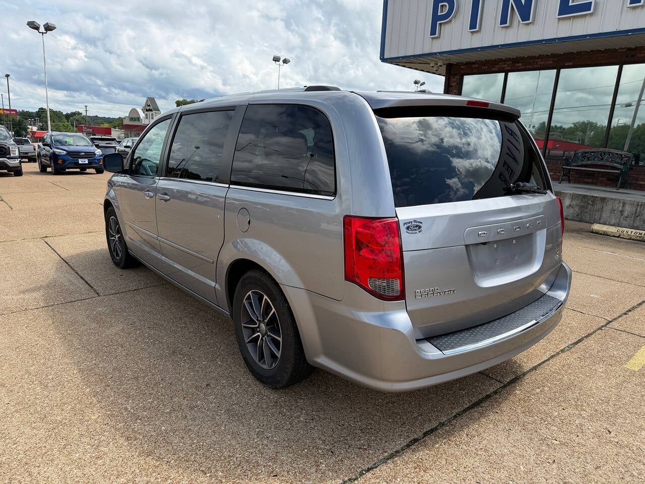 2017 Dodge Grand Caravan SXT 4dr Mini Van