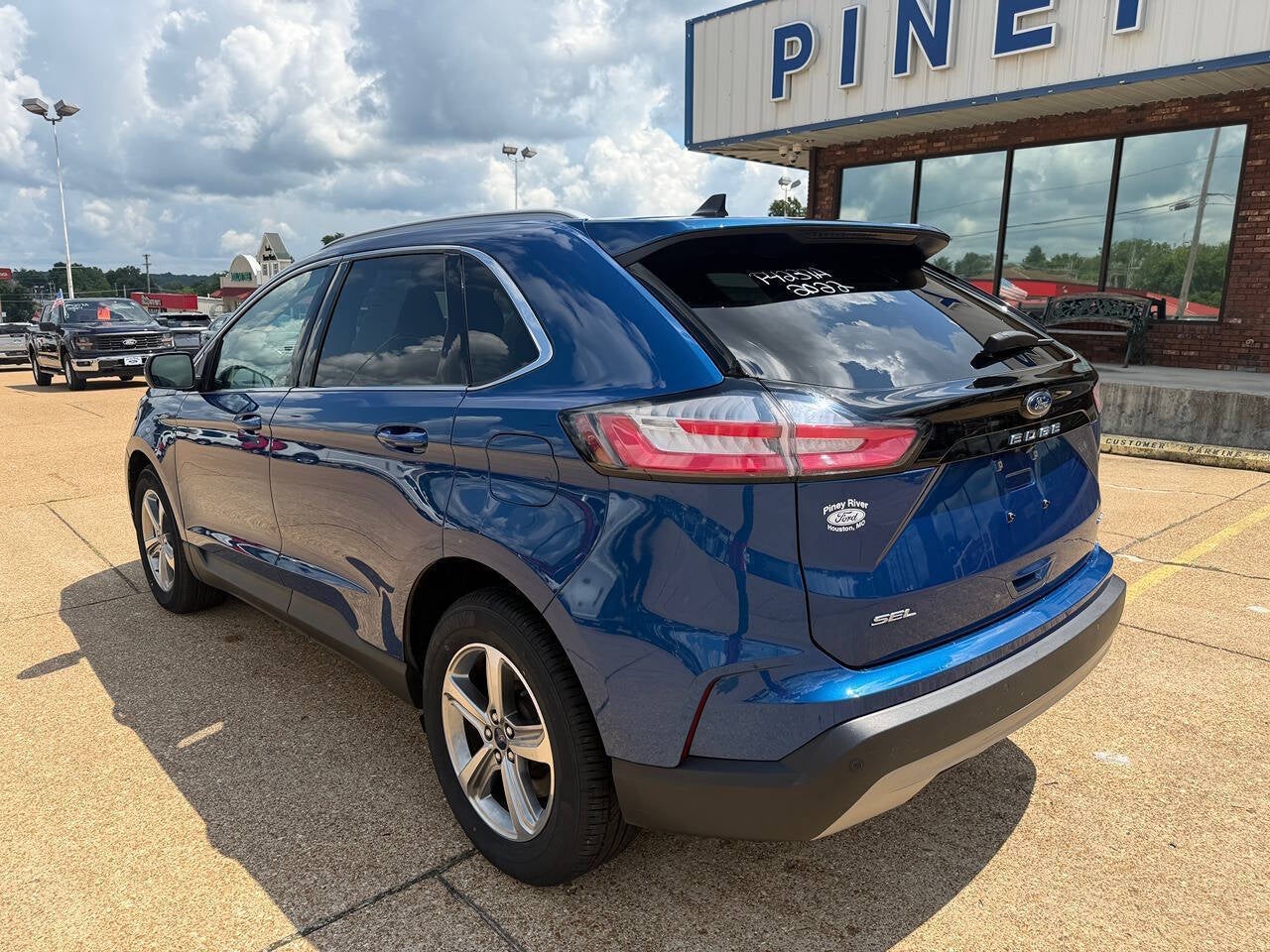2022 Ford Edge SEL AWD 4dr Crossover