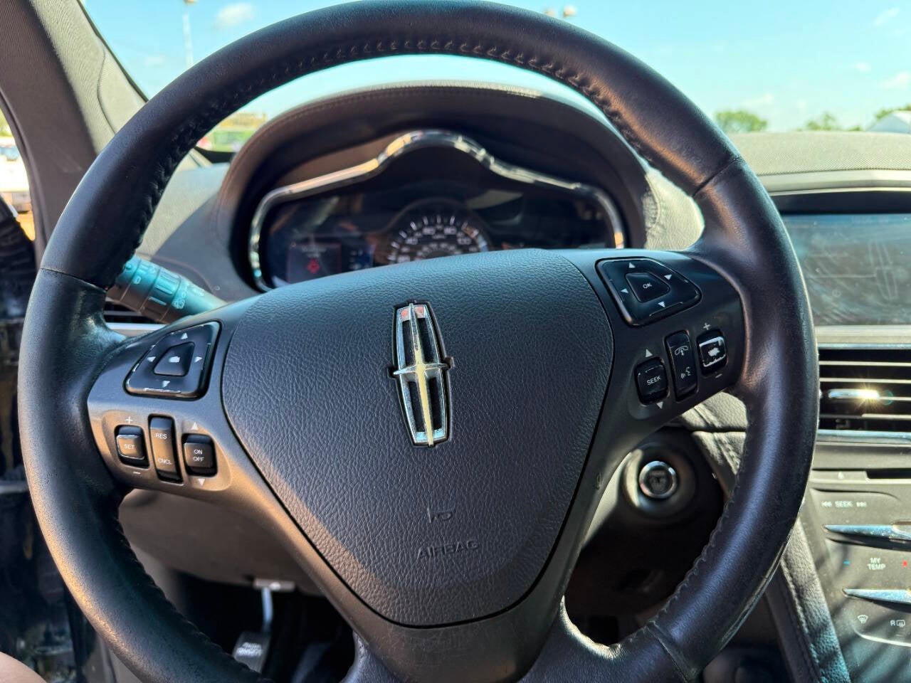 2015 Lincoln MKT Town Car Livery Fleet AWD 4dr Crossover