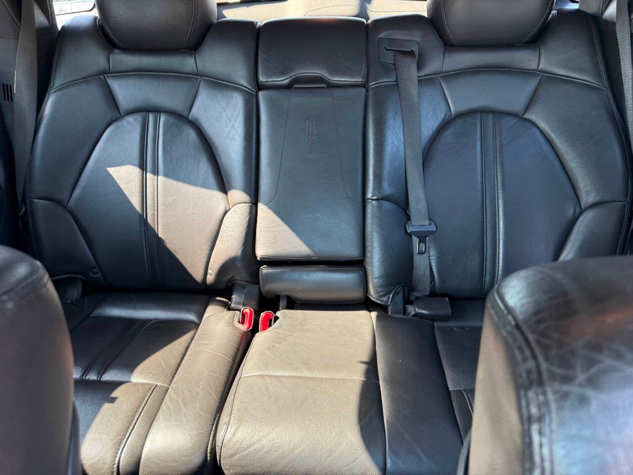 2015 Lincoln MKT Town Car Livery Fleet AWD 4dr Crossover