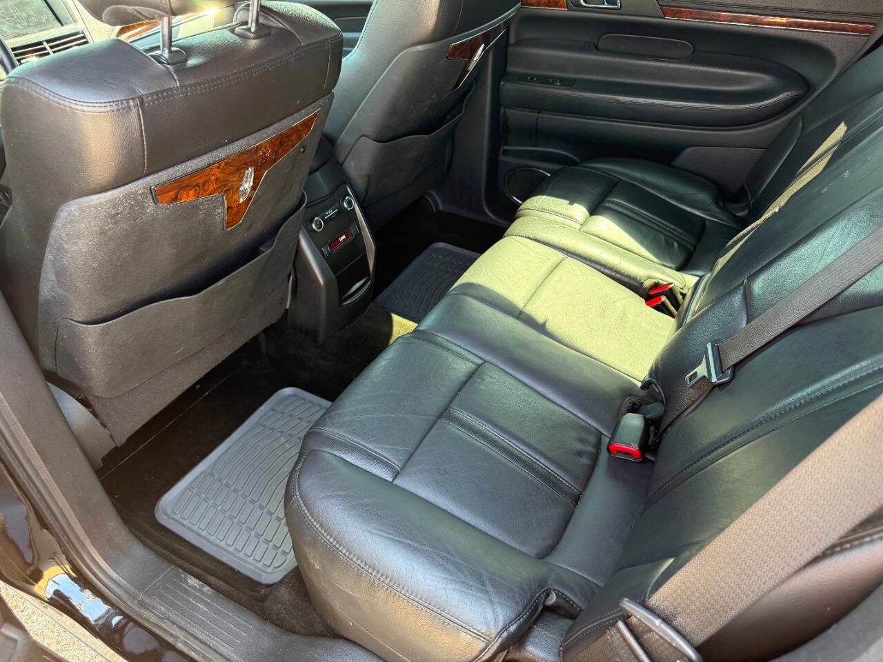 2015 Lincoln MKT Town Car Livery Fleet AWD 4dr Crossover