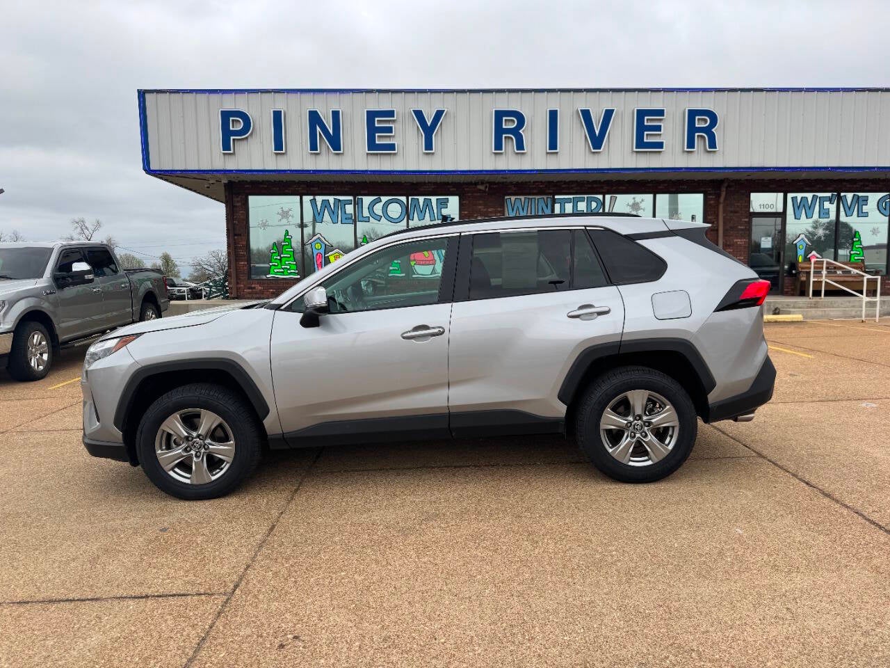 2023 Toyota RAV4 XLE AWD 4dr SUV