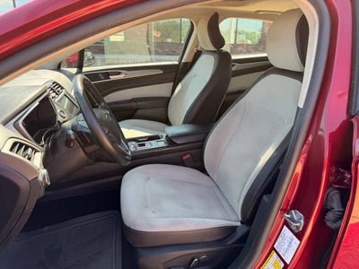 2019 Ford Fusion SE 4dr Sedan