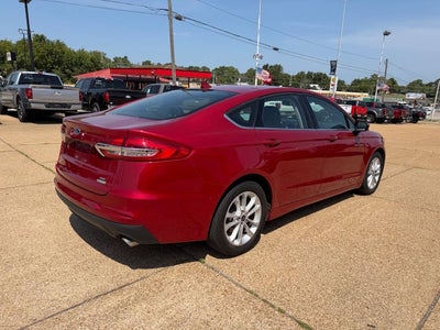 2020 Ford Fusion SE 4dr Sedan