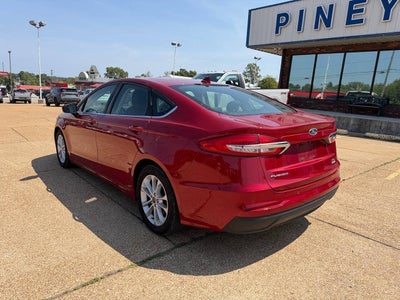 2020 Ford Fusion SE 4dr Sedan