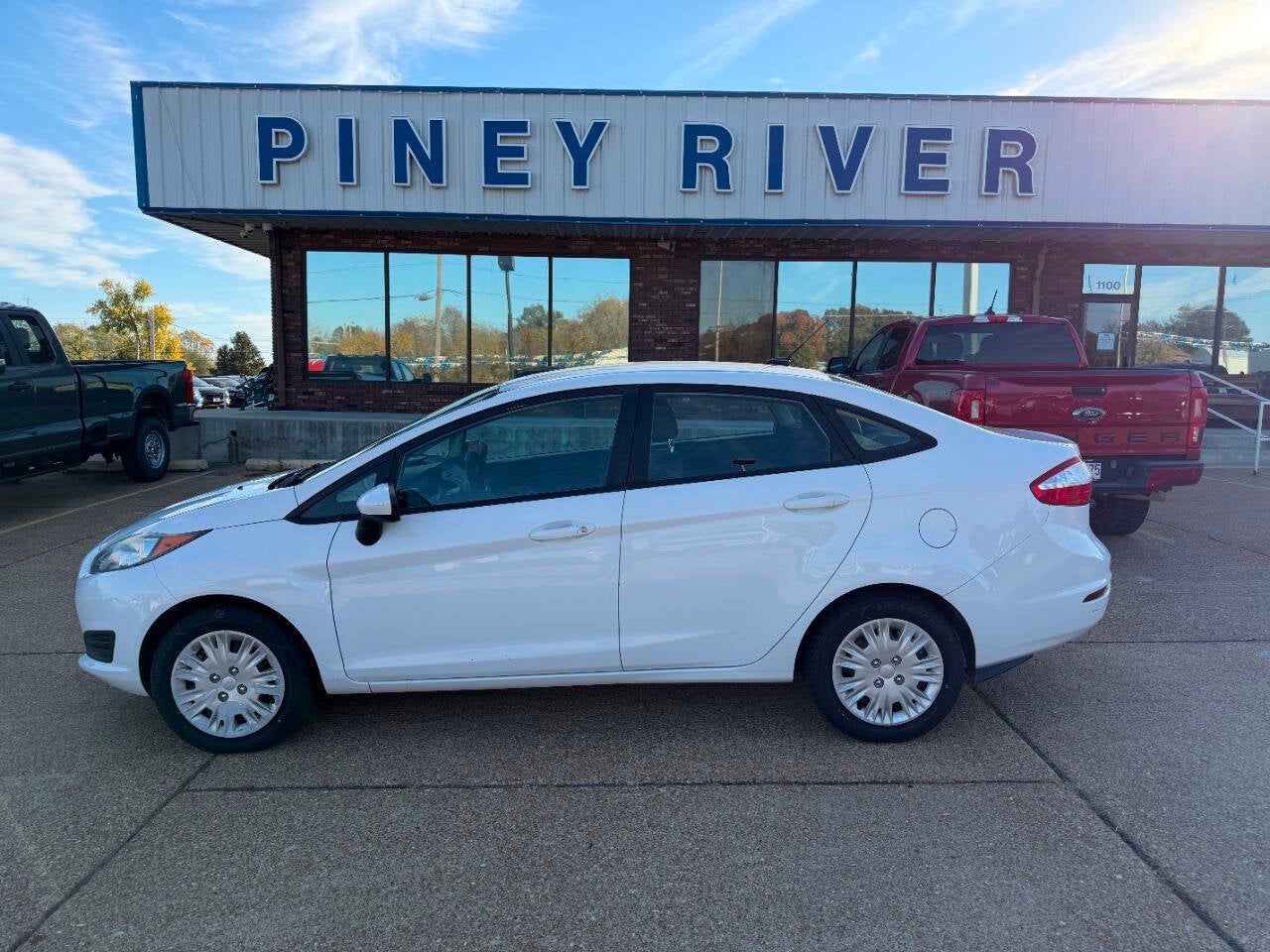 2016 Ford Fiesta S 4dr Sedan