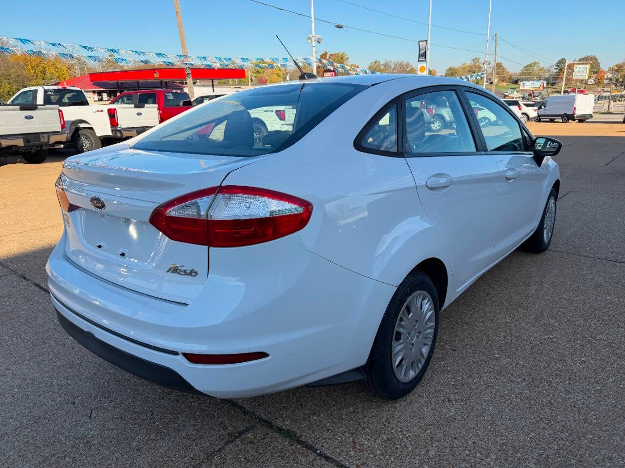 2016 Ford Fiesta S 4dr Sedan