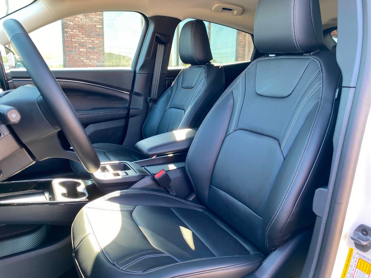 2025 Ford Mustang Mach-E Premium 4dr SUV