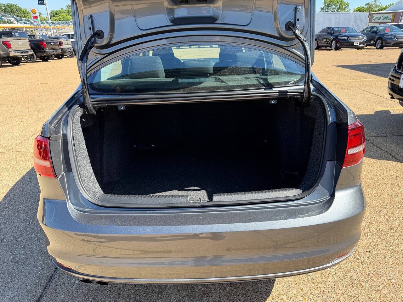 2017 Volkswagen Jetta 1.4T S 4dr Sedan 5M