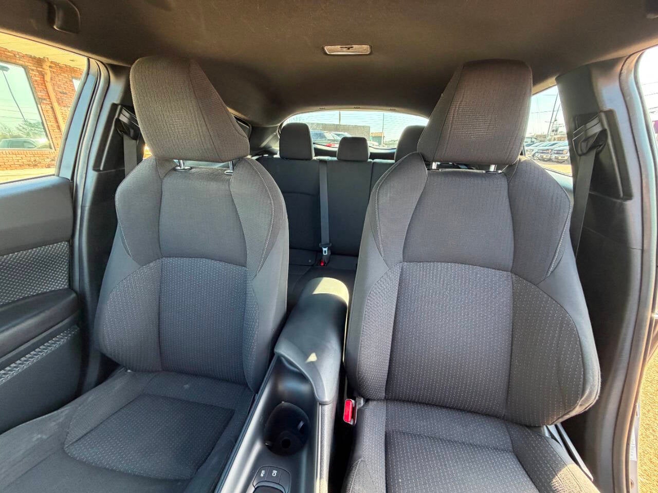 2018 Toyota C-HR XLE Premium 4dr Crossover