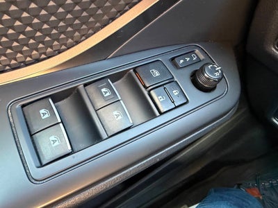 2018 Toyota C-HR XLE Premium 4dr Crossover