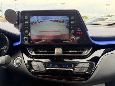 2022 Toyota C-HR XLE 4dr Crossover