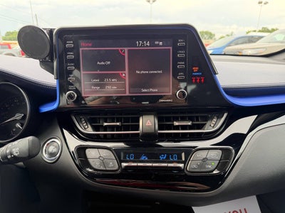 2022 Toyota C-HR XLE 4dr Crossover