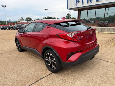 2022 Toyota C-HR XLE 4dr Crossover